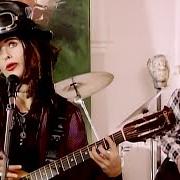 The lyrics NO PLACE LIKE HOME of 4 NON BLONDES is also present in the album Bigger, better, faster, more! (1992)