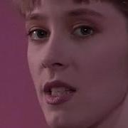 The lyrics GYPSY of SUZANNE VEGA is also present in the album Solitude standing (1987)