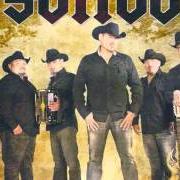 The lyrics RECUERDAME Y VEN A MI of SOLIDO is also present in the album Mas solido mas norteño (2012)