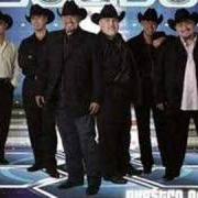 The lyrics Y OLVIDAR of SOLIDO is also present in the album Nuestro amor (2006)