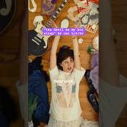 The lyrics HEARTBREAK IN A BOTTLE of EMELINE is also present in the album The devil on my bra strap (2025)