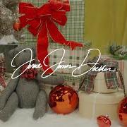 The lyrics I SAW MOMMY KISSING SANTA CLAUS of JESSIE JAMES DECKER is also present in the album Decker the halls (2023)