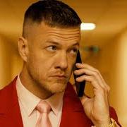 The lyrics SWIMMING WITH SHARKS of NEW HOPE CLUB is also present in the album Swimming with sharks (2025)