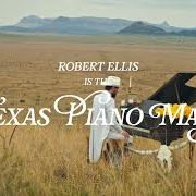 The lyrics NOBODY SMOKES ANYMORE of ROBERT ELLIS is also present in the album Texas piano man (2019)